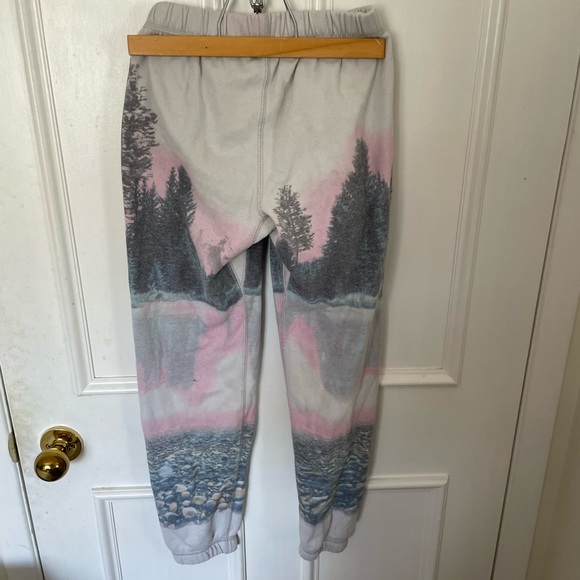 Comfy Roots Sweats - Picture 1 of 7